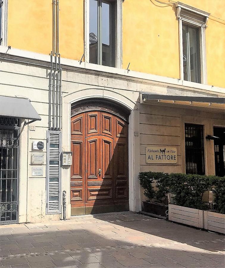 Desenzanoloft Official Partner Marriott Homes & Villas - Let It Be A Dream - Renovation 2025 Lake View Desenzano del Garda Zewnętrze zdjęcie